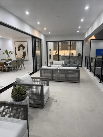 $6,655,000 | 285 Woodcrest Road, Key Biscayne, FL 33149