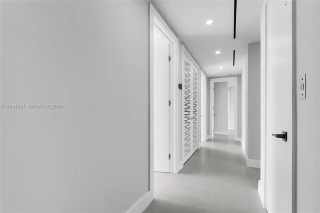 $6,655,000 | 285 Woodcrest Road, Key Biscayne, FL 33149