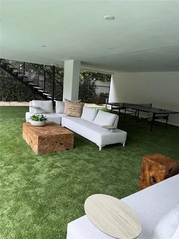 $6,655,000 | 285 Woodcrest Road, Key Biscayne, FL 33149