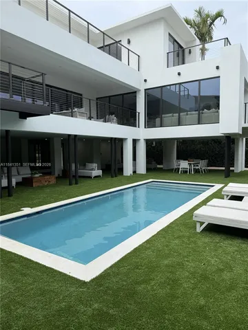 $6,655,000 | 285 Woodcrest Road, Key Biscayne, FL 33149