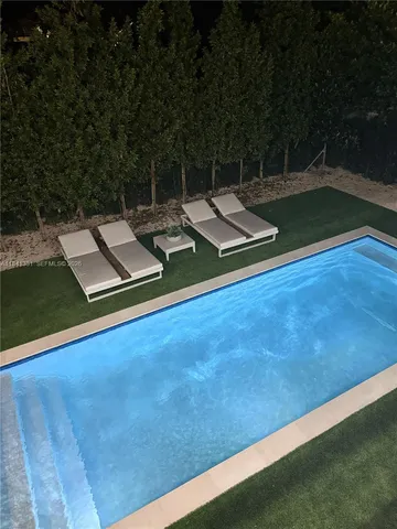 $6,655,000 | 285 Woodcrest Road, Key Biscayne, FL 33149