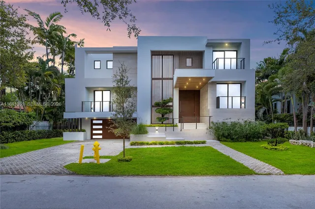 $6,655,000 | 285 Woodcrest Road, Key Biscayne, FL 33149
