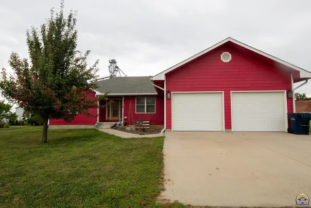 $260,000 | 113 Osage Street, Reading, KS 66868