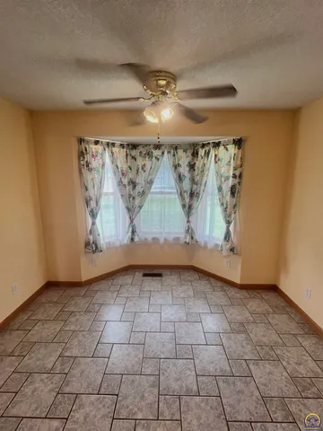 $260,000 | 113 Osage Street, Reading, KS 66868