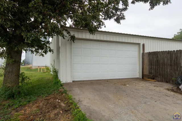 $260,000 | 113 Osage Street, Reading, KS 66868