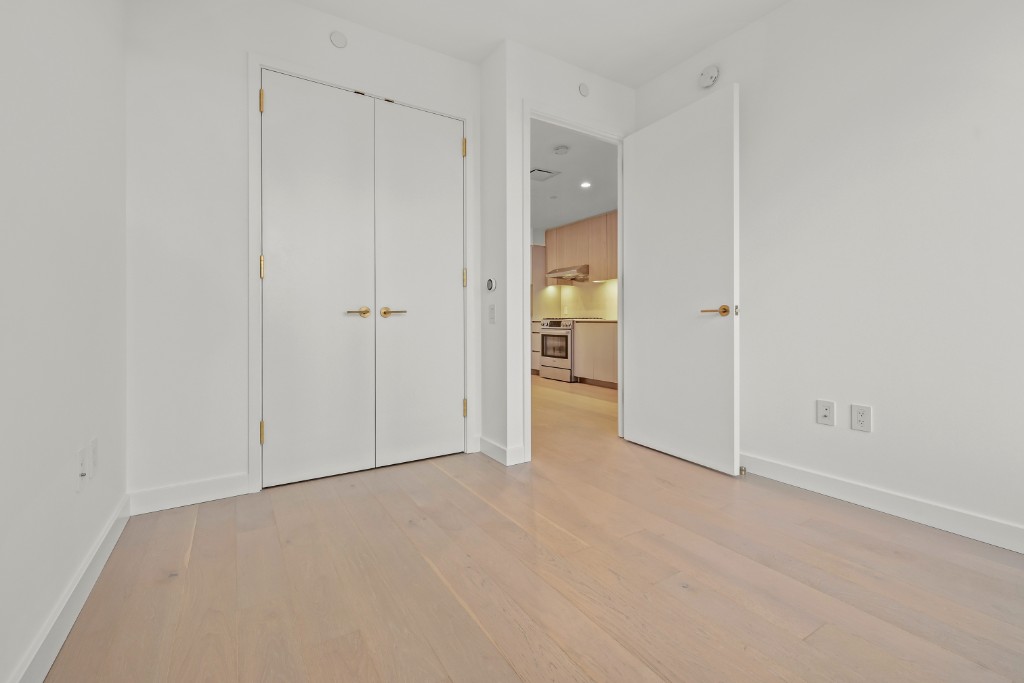 3 Court Square, Unit 2805 Queens, NY 11101 - Photo 9 of 21 Photo 9