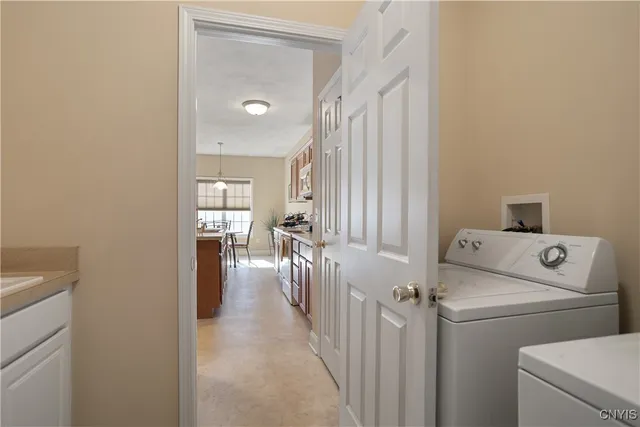 $274,900 | 4232 Sandbar Lane, Clay, NY 13090