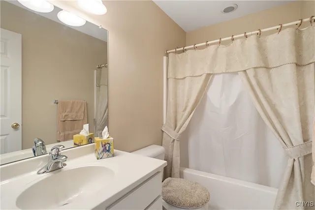 $274,900 | 4232 Sandbar Lane, Clay, NY 13090