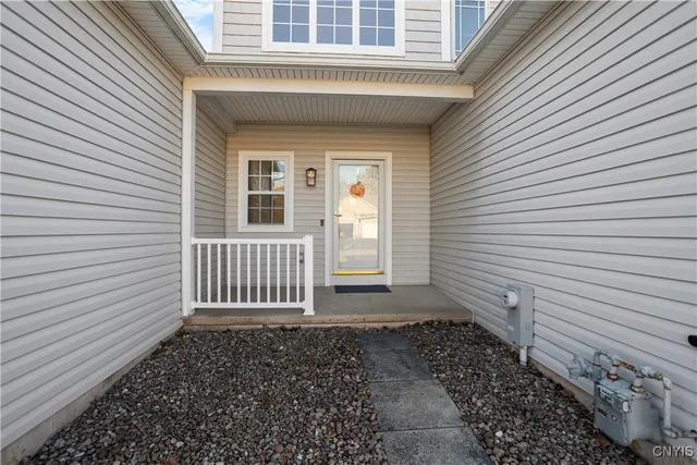 $274,900 | 4232 Sandbar Lane, Clay, NY 13090