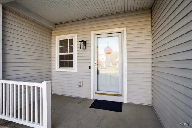 $274,900 | 4232 Sandbar Lane, Clay, NY 13090