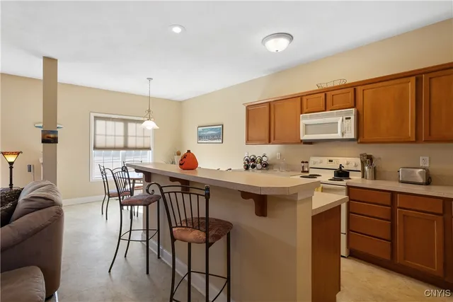 $274,900 | 4232 Sandbar Lane, Clay, NY 13090