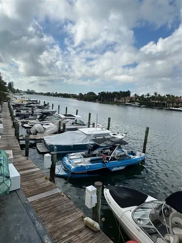 $829,000 | 5600 Collins Avenue, Unit 9E, Miami Beach, FL 33140