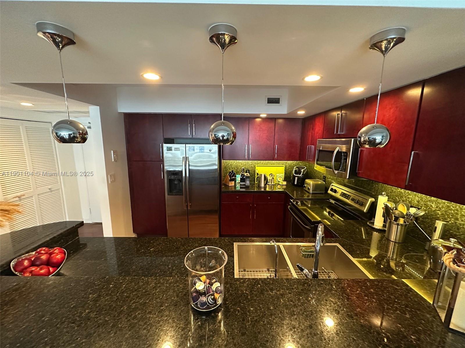 5600 Collins Avenue, Unit 9E Miami Beach, FL 33140 - Photo 9 of 55