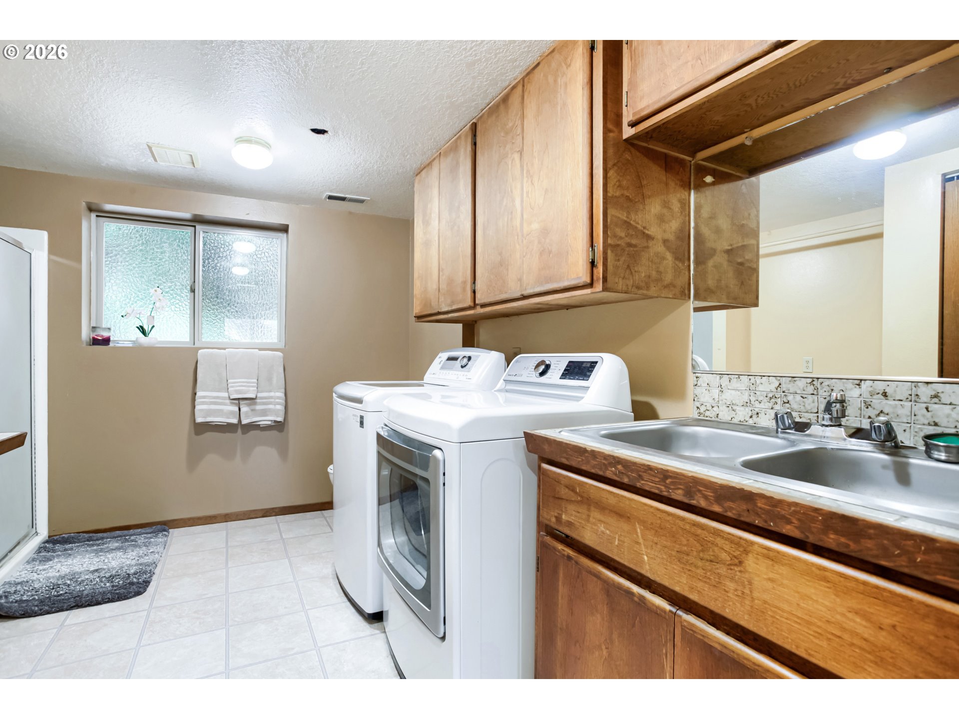 34790 Southwest South Ranch Road Newberg, OR 97132 - Photo 18 of 31 Laundry