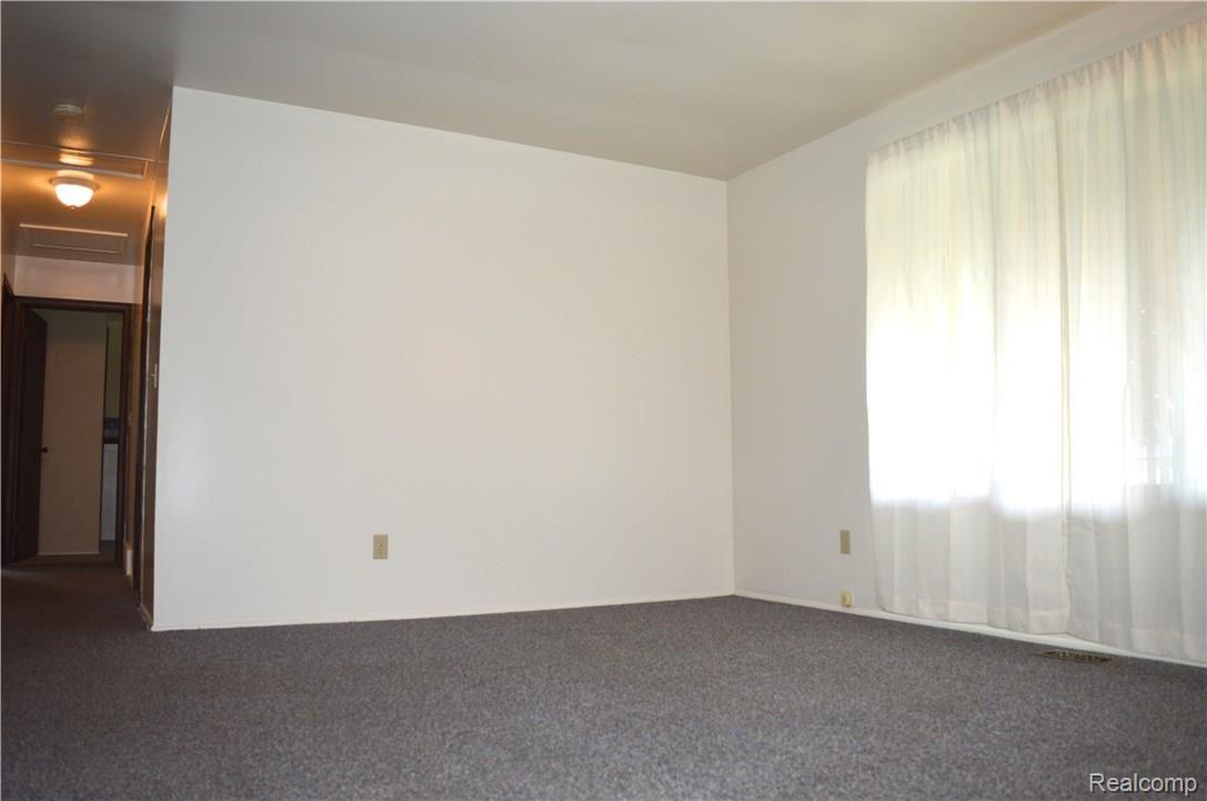 4061 Elms Road Swartz Creek, MI 48473 - Photo 22 of 36 DSC_0406.JPG