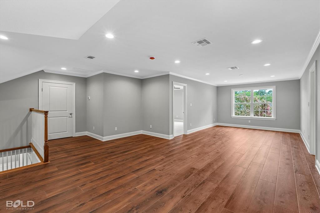 6012 East Ridge Drive Shreveport, LA 71106 - Photo 27 of 40 Upstairs Living Space