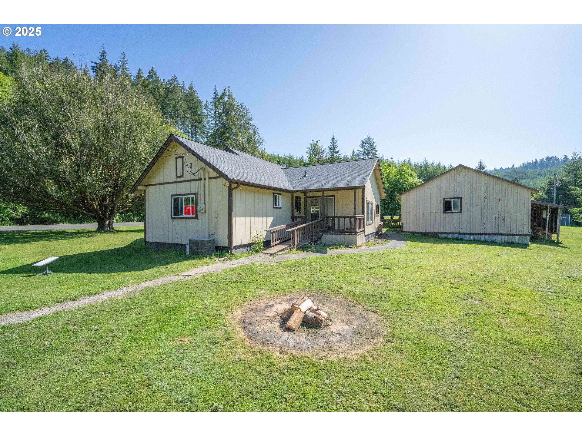 99996 Lone Pine Lane Myrtle Point, OR 97458 - Photo 6 of 47