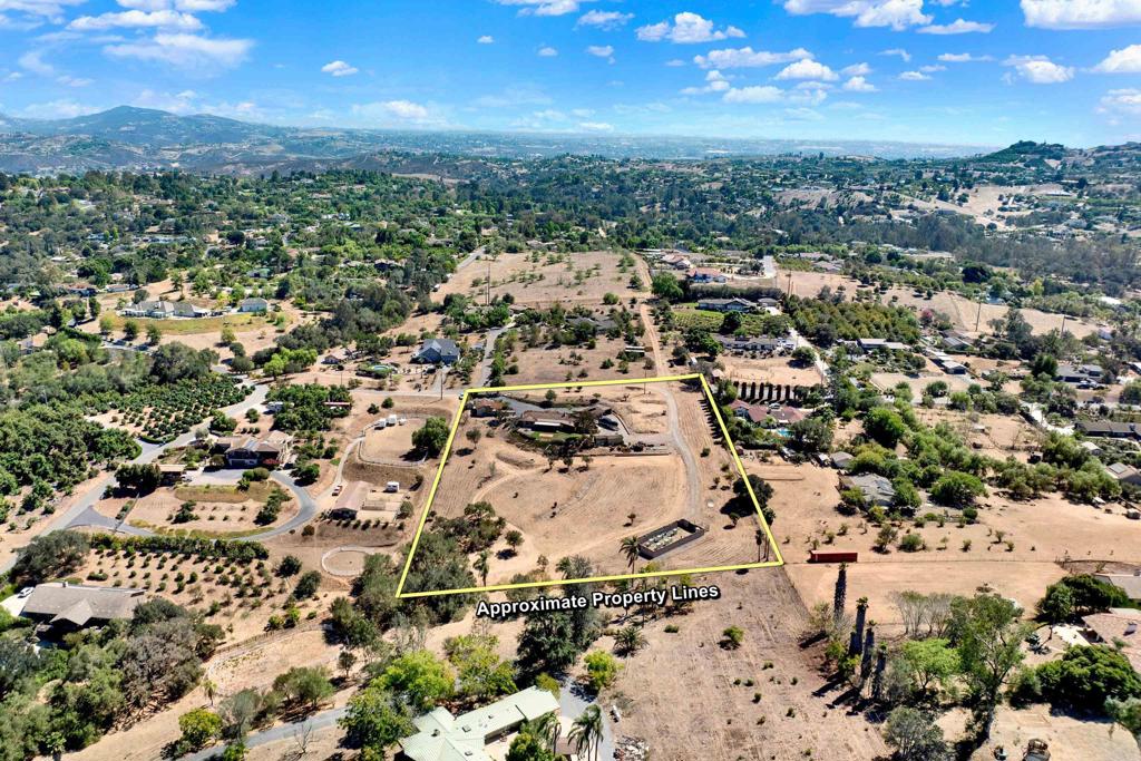 4057 Ladera Vista Road Fallbrook, CA 92028 - Photo 4 of 70 Gallery Image 4