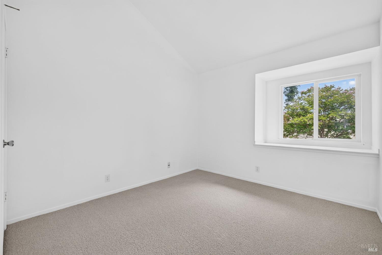 916 Sunnybrae Lane Novato, CA 94947 - Photo 16 of 27