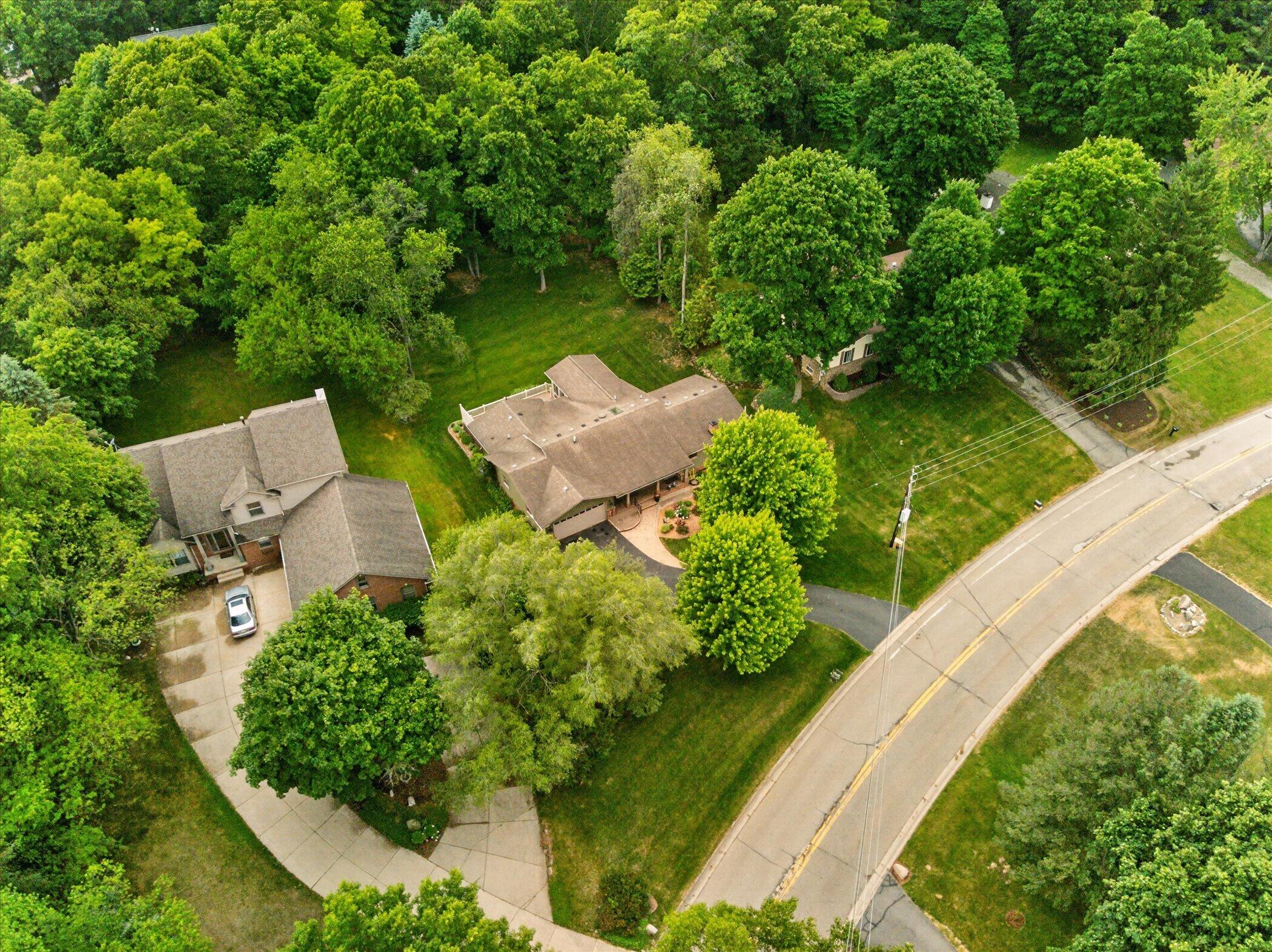 2801 North Tipsico Lake Road Hartland, MI 48353 - Photo 61 of 77 61-2801-N-Tipsico-Lake-Rd-WindowStill
