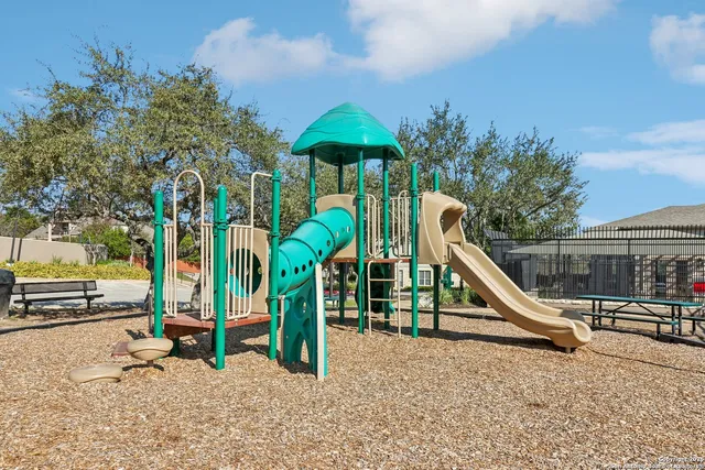 $615,000 | 407 Mesa Canyon, San Antonio, TX 78258