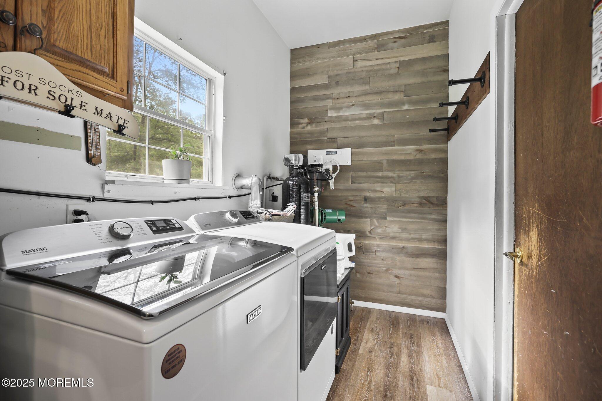 342 Diamond Road Jackson, NJ 08527 - Photo 21 of 30 a utility room with washer and dryer
