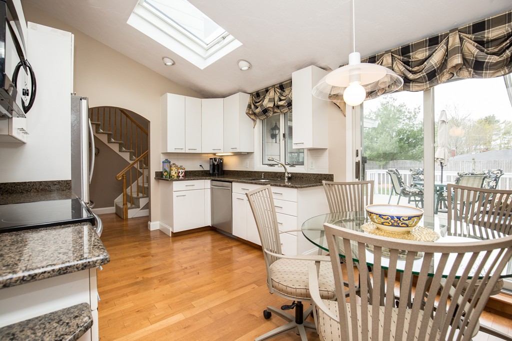 12 Flynn Road Peabody, MA 01960 - Photo 9 of 28 Gallery Image 9