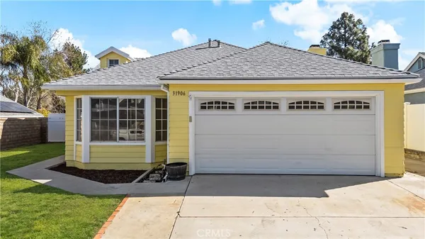 $680,000 | 31906 Green Hill Drive, Castaic, CA 91384