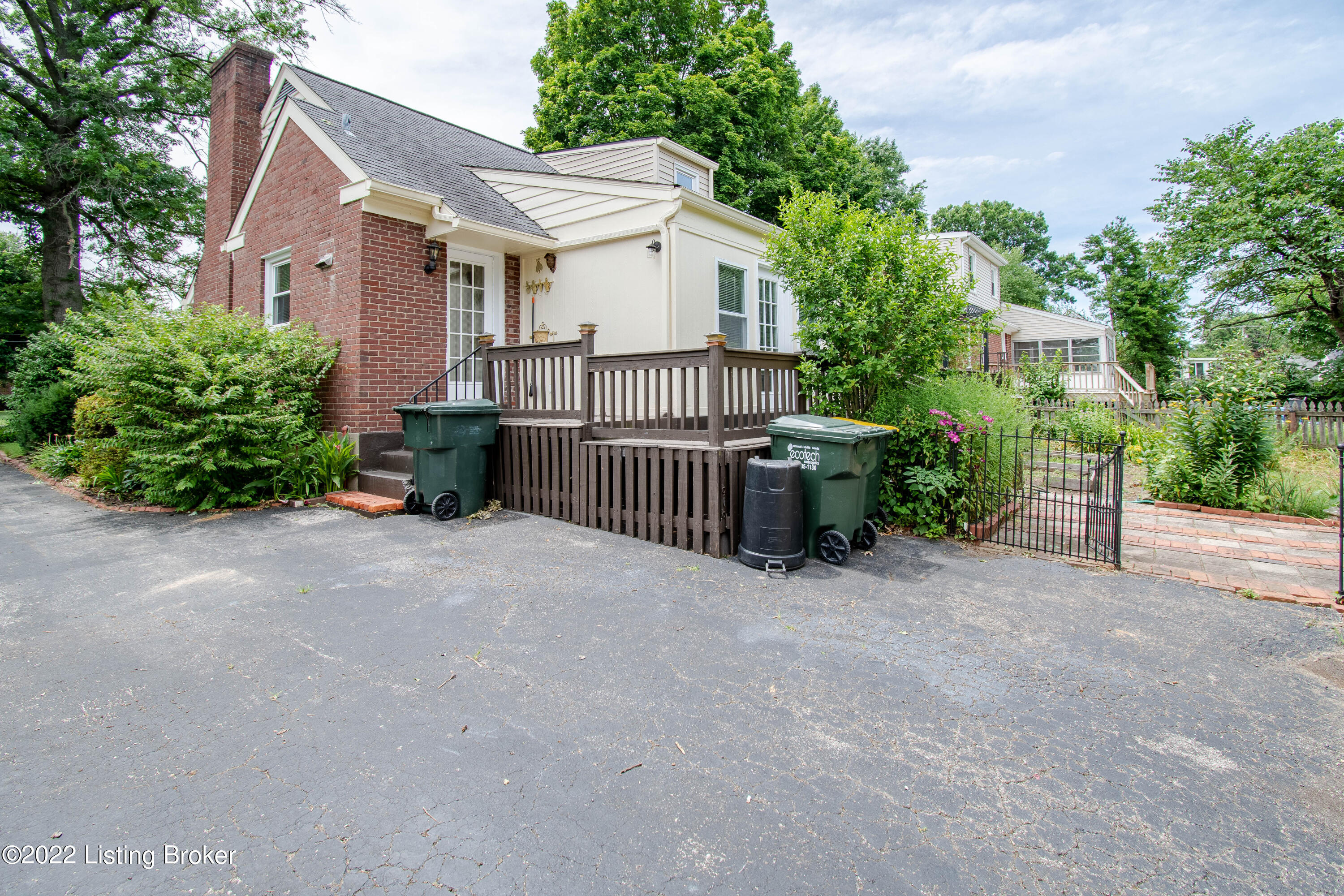 903 Perryman Road Louisville, KY 40207 - Photo 45 of 46 000_7143-HDR