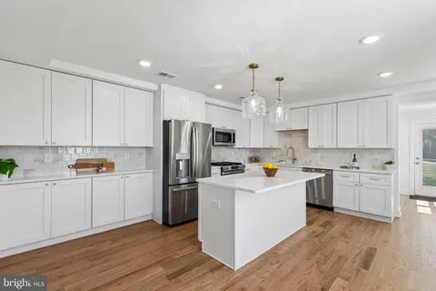 $725,000 | 232 East 6th Avenue, Conshohocken, PA 19428