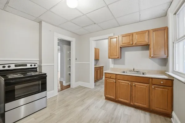 $395,000 | 226 Fort Pleasant Avenue, Springfield, MA 01108