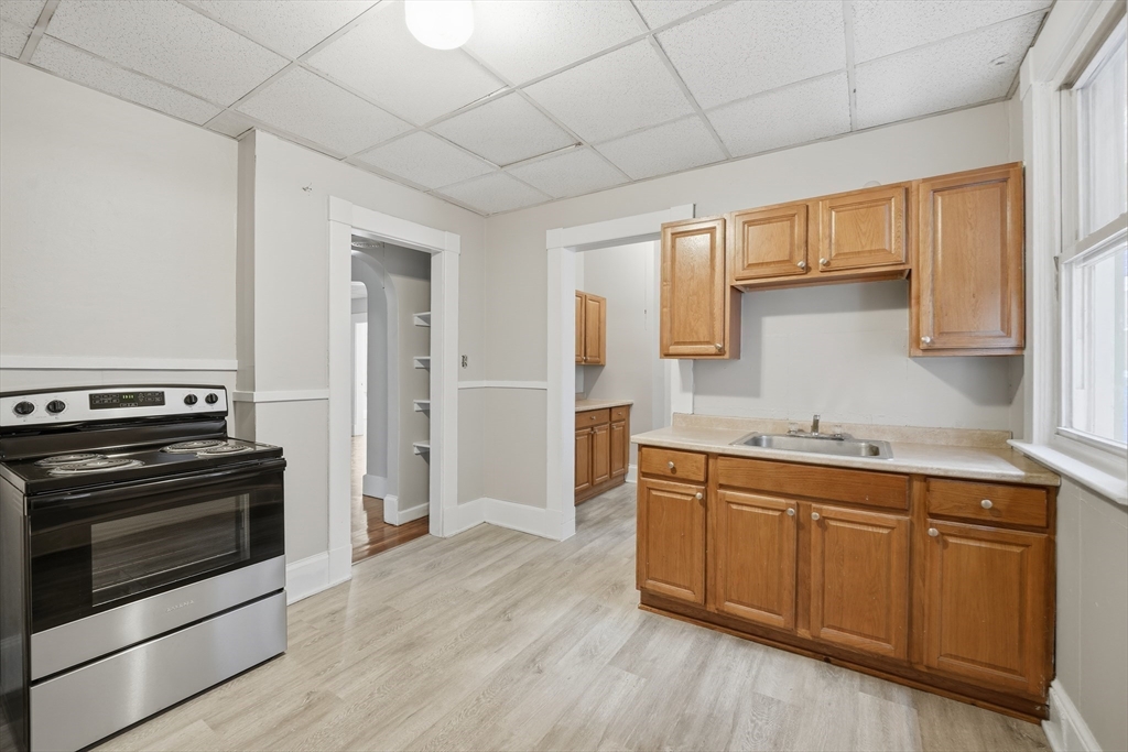 226 Fort Pleasant Avenue Springfield, MA 01108 - Photo 19 of 23