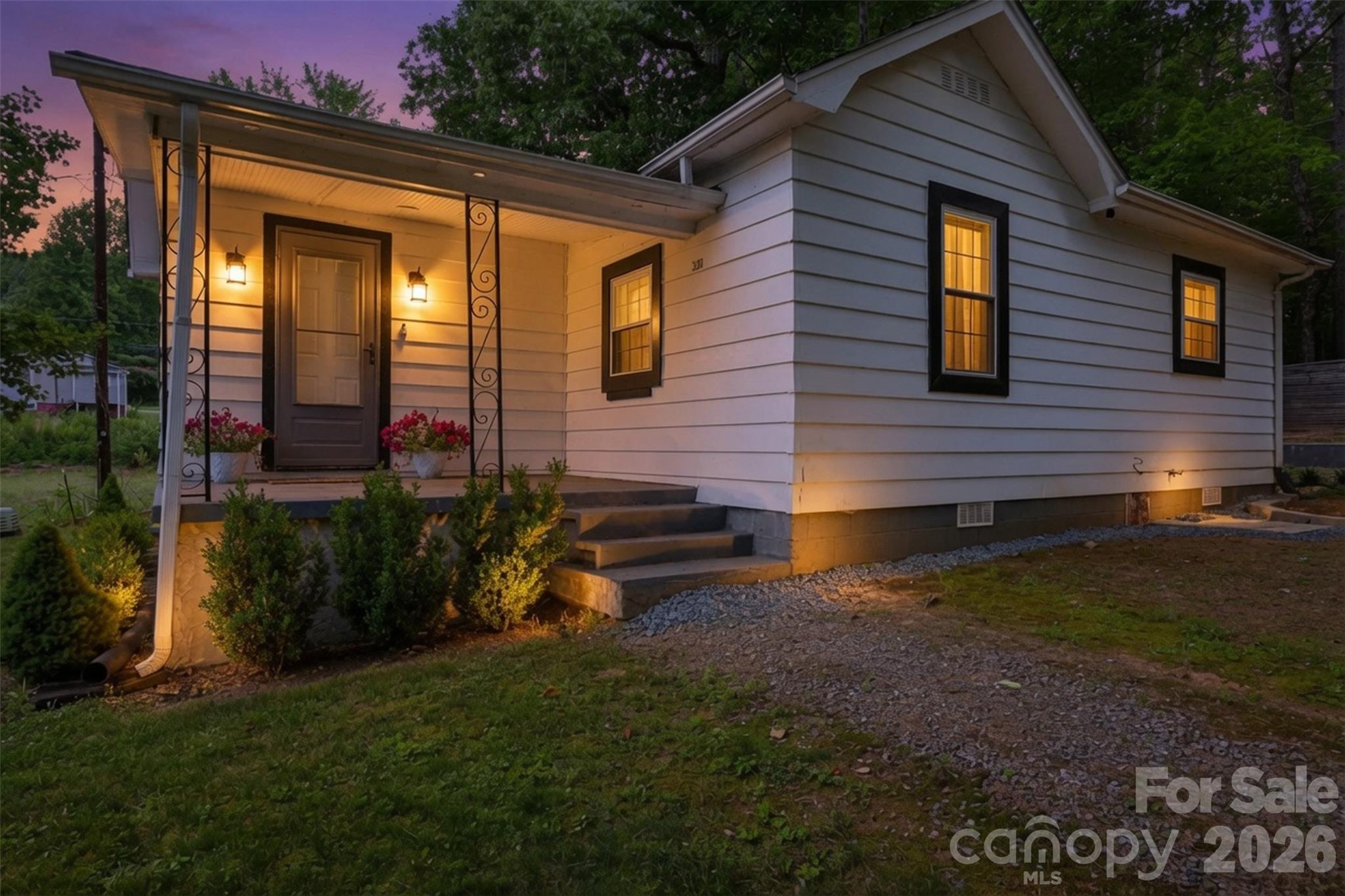 1320 Tom Fox Street Morganton, NC 28655 - Photo 5 of 34