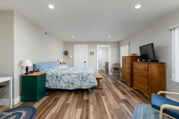 $699,000 | 42308 Village 42, Camarillo, CA 93012