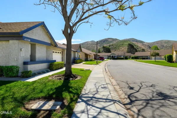 $699,000 | 42308 Village 42, Camarillo, CA 93012