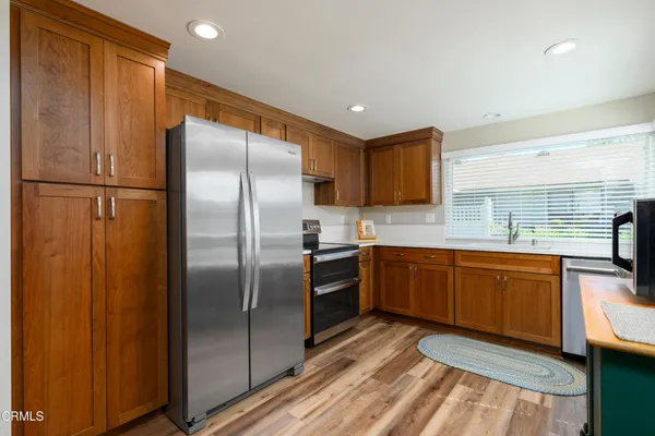 $699,000 | 42308 Village 42, Camarillo, CA 93012