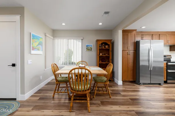 $699,000 | 42308 Village 42, Camarillo, CA 93012