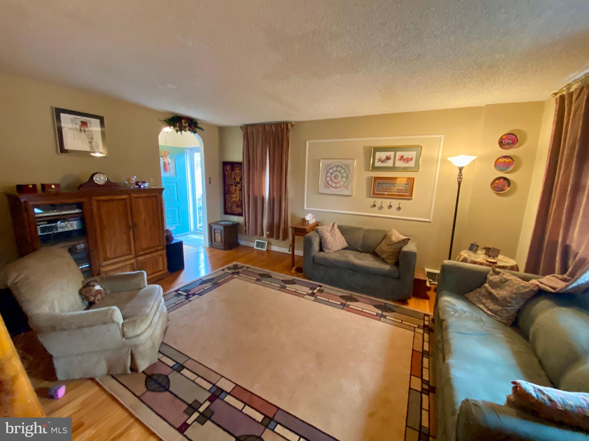 3825 Kirkwood Road Philadelphia, PA 19114 - Photo 3 of 27 Gallery Image 3