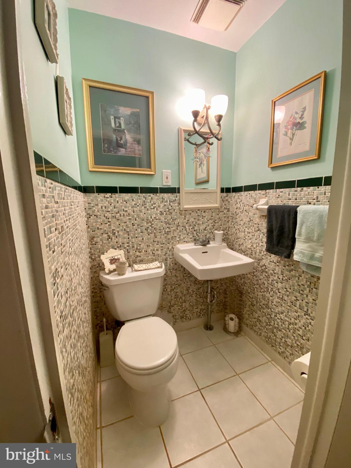 3825 Kirkwood Road Philadelphia, PA 19114 - Photo 6 of 27 Gallery Image 6