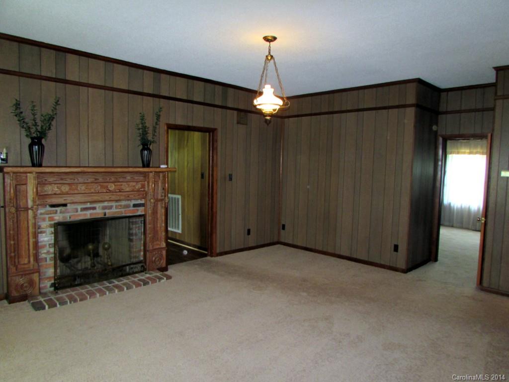 2828 Hoodtown Road Sharon, SC 29742 - Photo 3 of 21