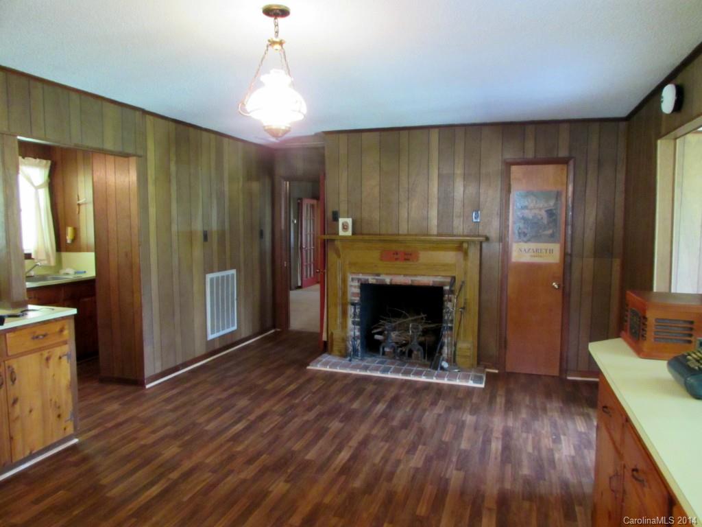 2828 Hoodtown Road Sharon, SC 29742 - Photo 5 of 21