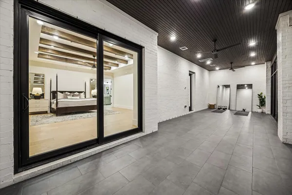 $10,500 | 431 West 30th Street, Houston, TX 77018