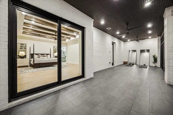 $10,500 | 431 West 30th Street, Houston, TX 77018