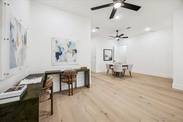 $10,500 | 431 West 30th Street, Houston, TX 77018