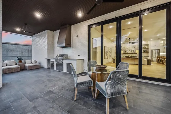 $10,500 | 431 West 30th Street, Houston, TX 77018