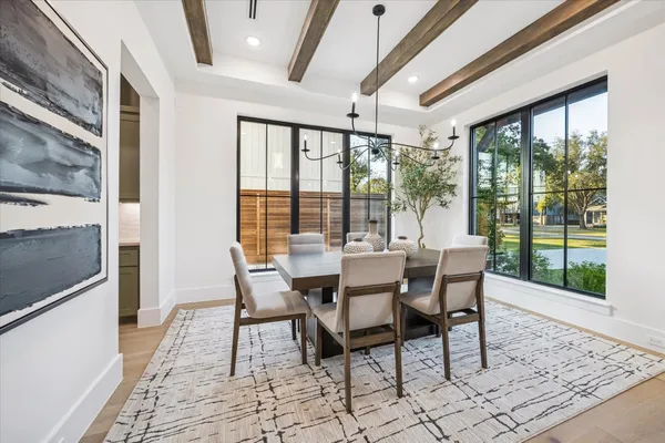 $10,500 | 431 West 30th Street, Houston, TX 77018