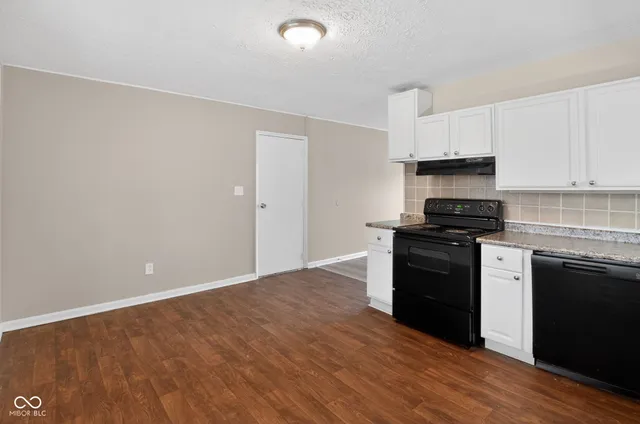 $144,900 | 10013 Ridgefield Drive, Indianapolis, IN 46235