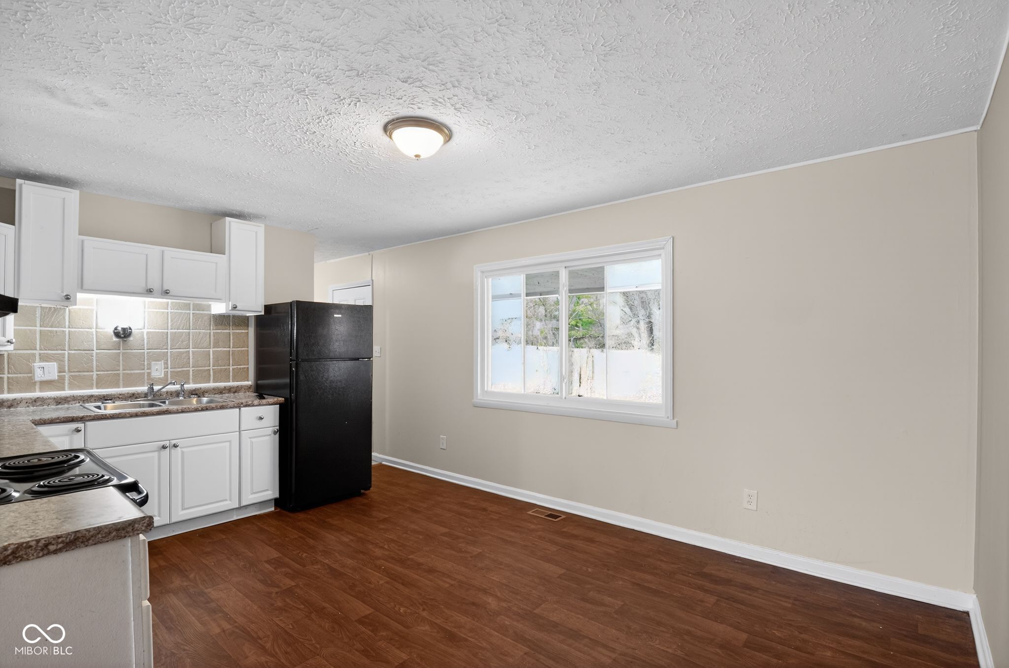 10013 Ridgefield Drive Indianapolis, IN 46235 - Photo 15 of 31