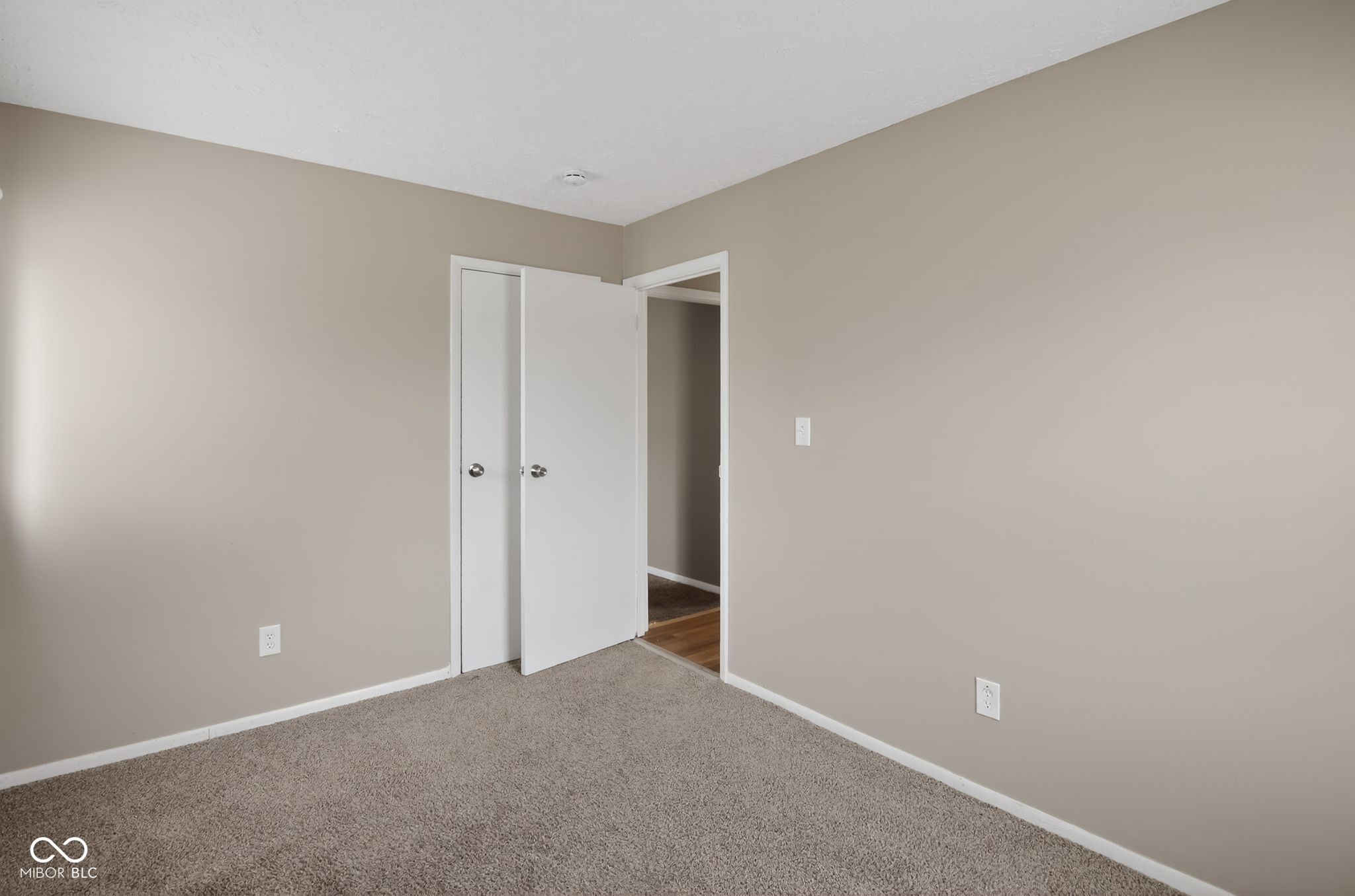 10013 Ridgefield Drive Indianapolis, IN 46235 - Photo 19 of 31