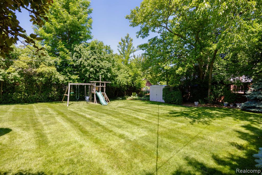 1020 Yorkshire Road Grosse Pointe Park, MI 48230 - Photo 54 of 83
